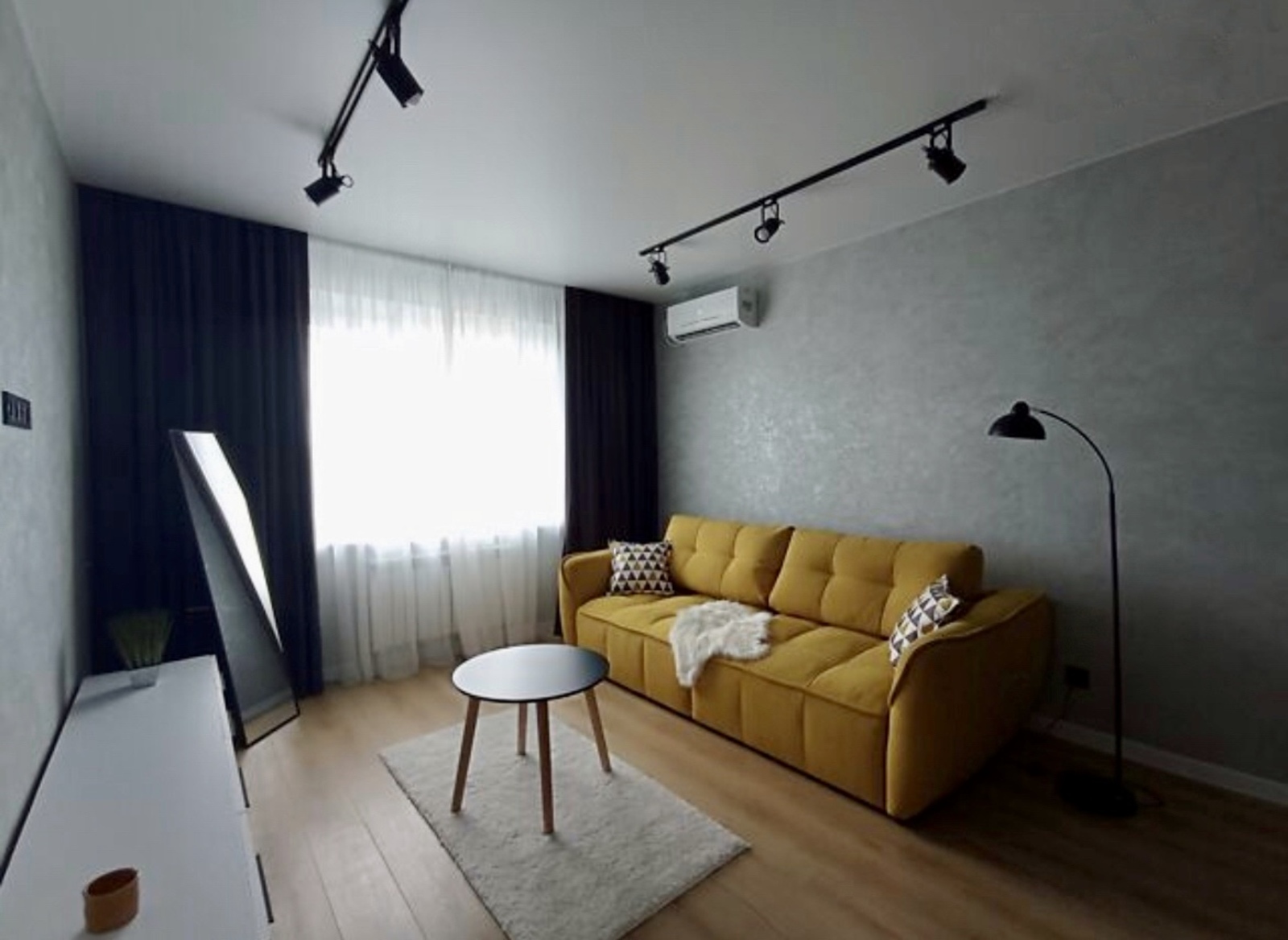 Продаж 1к квартири 45 кв. м мікрорайон Академічний фото 1 Продаж 1к квартири 45 кв. м мікрорайон Академічний фото 1