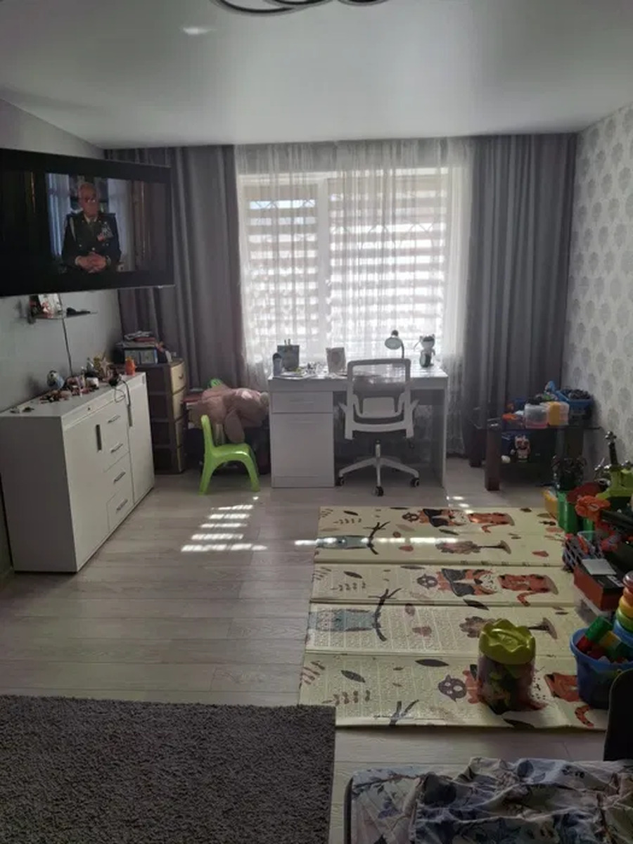 родаж просторої 2-кімнатної квартири в мікрорайоні Академічний фото 1 родаж просторої 2-кімнатної квартири в мікрорайоні Академічний фото 1