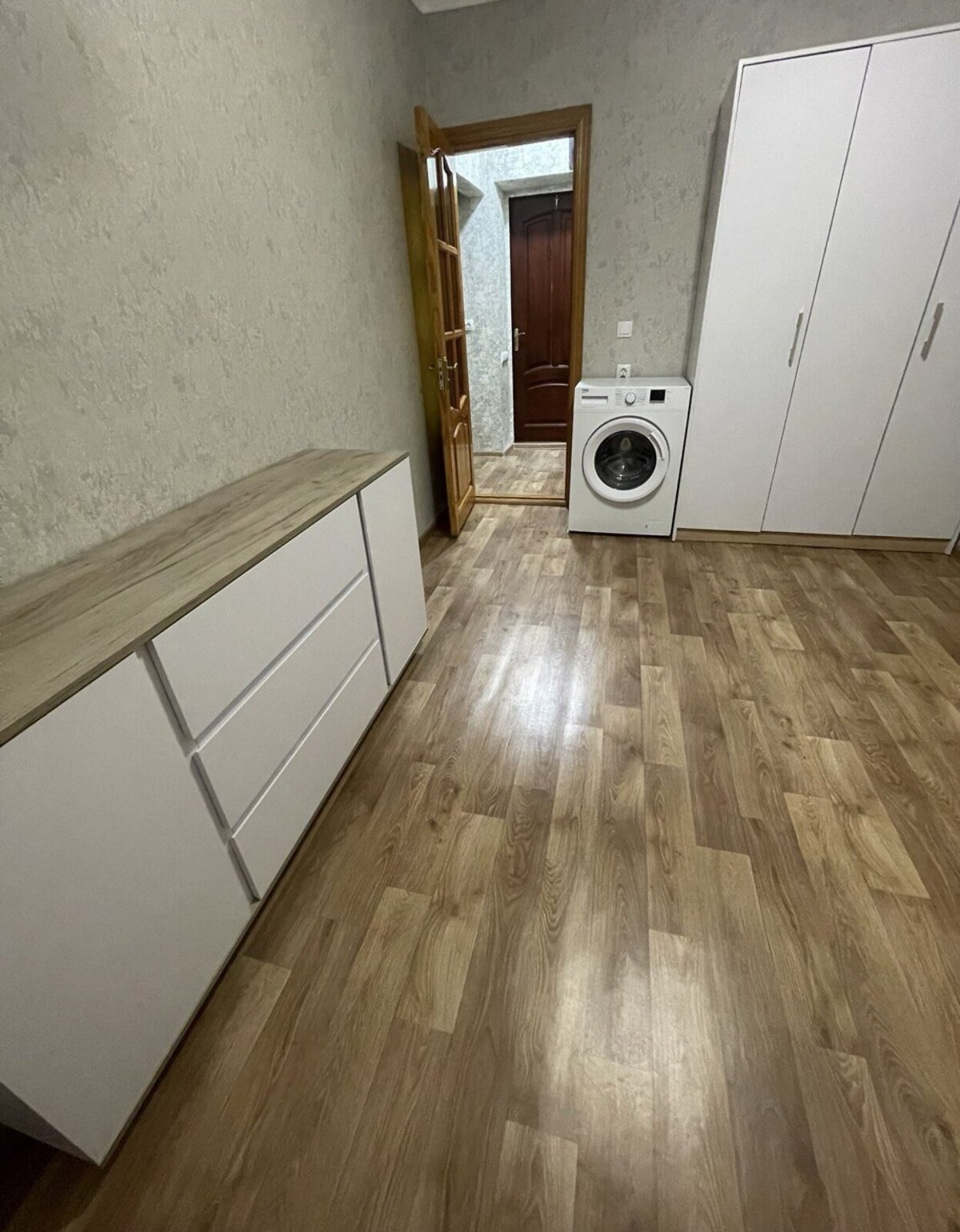 Продаж кімнати фото 1 Продаж кімнати фото 1
