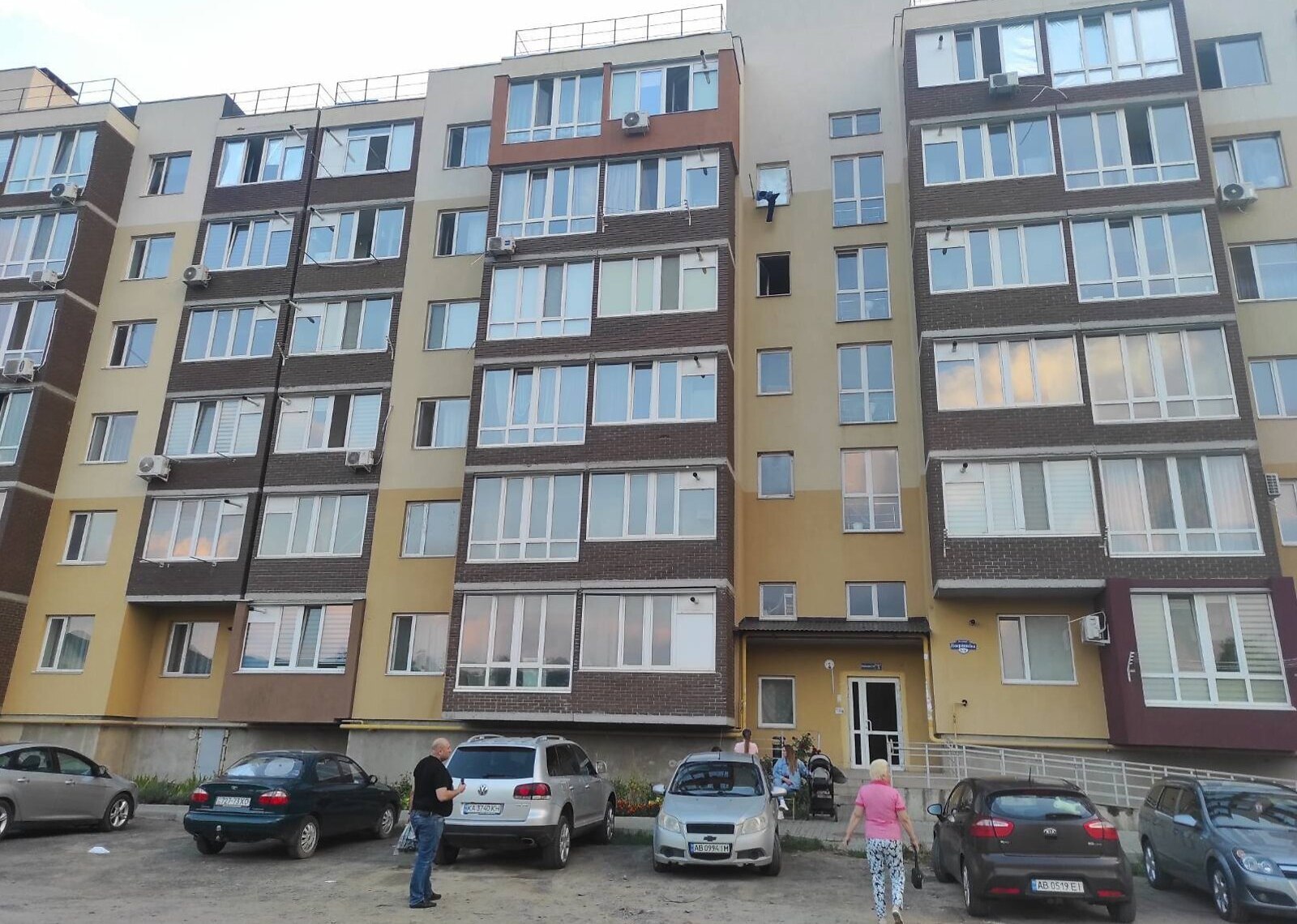 Продаж 3к квартири 89.6 кв. м на вул. Марії Приймаченко 8Ж фото 1 Продаж 3к квартири 89.6 кв. м на вул. Марії Приймаченко 8Ж фото 1