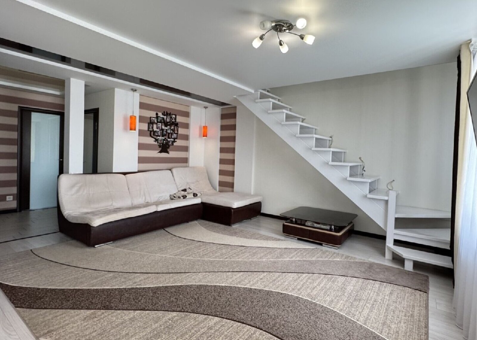 ������ 4� �������� 123 ��. � �� ���. ����������� ���� 1