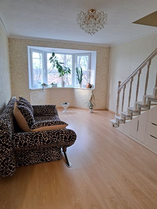 Продаж 3 ри кімнатної квартири в мікрорайоні Академічний. фото 1 Продаж 3 ри кімнатної квартири в мікрорайоні Академічний. фото 1