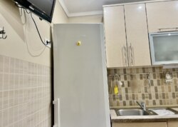 ³, ', .  , ,     !  4