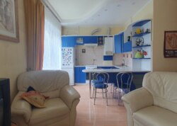 Продаж стильної 2-кімнатної квартири (кухня-студія) в самому центрі міста! фото 1 Продаж стильної 2-кімнатної квартири (кухня-студія) в самому центрі міста! фото 1