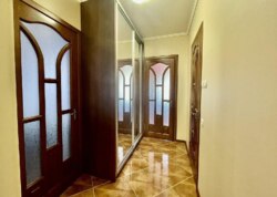 ³, ', .  , ,     !  28