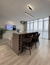 ³, ', . ,  ' Avalon - 5' .  9