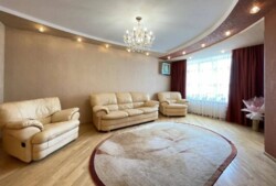 Продаж 3к квартири 105 кв. м на вул. Академіка Ющенка фото 5 Продаж 3к квартири 105 кв. м на вул. Академіка Ющенка фото 5