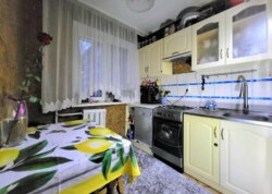 Продається квартира Вінницька, Вінниця, Замостянський, Військове містечко, Шимка Максима, 32 фото 1 Продається квартира Вінницька, Вінниця, Замостянський, Військове містечко, Шимка Максима, 32 фото 1