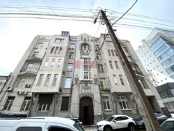 Продажа квартиры в Доходном Доме 1912 года! фото 1 Продажа квартиры в Доходном Доме 1912 года! фото 1