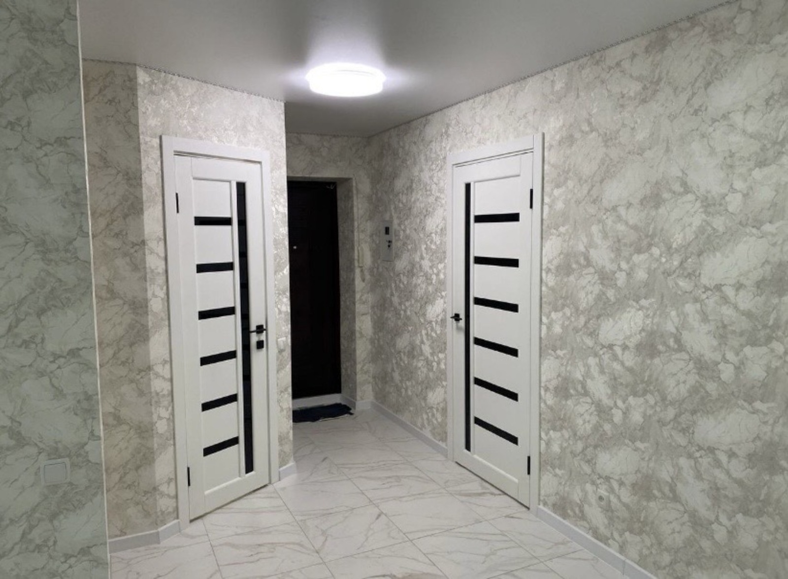 Продаж 3кімнатної квартири на молодіжному фото 1 Продаж 3кімнатної квартири на молодіжному фото 1