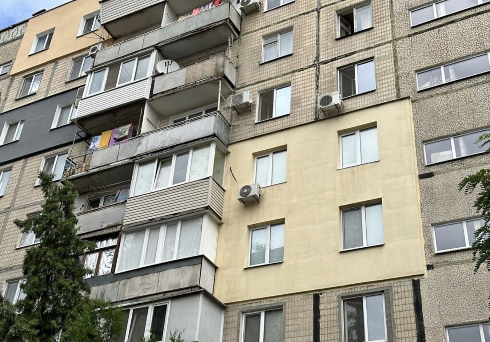 Продається квартира Дніпропетровська, Дніпро, Червоний Камінь, Красный Камень Ж/м фото 1 Продається квартира Дніпропетровська, Дніпро, Червоний Камінь, Красный Камень Ж/м фото 1