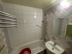   , , ,  . ., 7  5