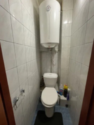   , ,   6