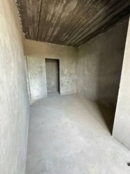   , ,   5