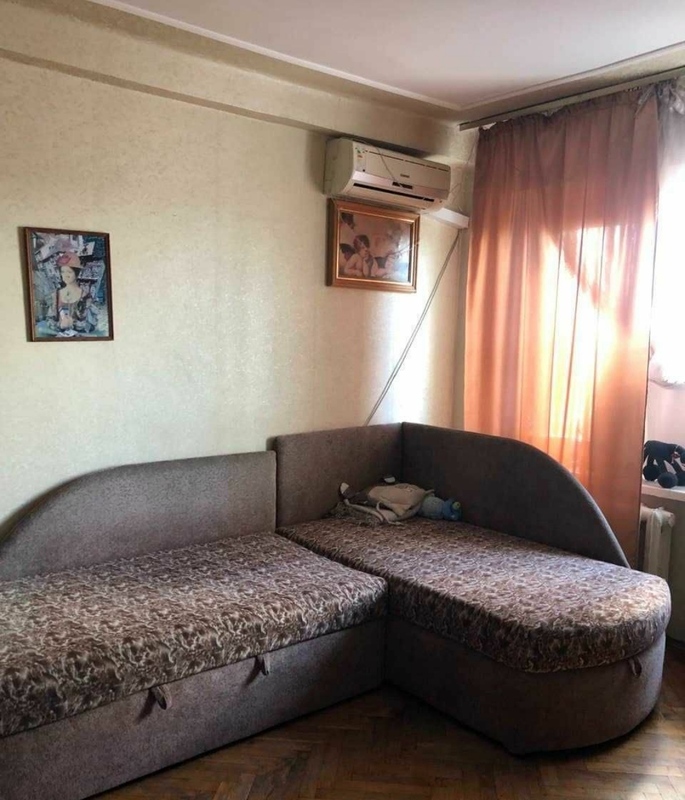 Продам двокімнатну квартиру по пр. Перемоги, 18 ( КПІ, м. Університет,м. Лук'янівська) фото 1 Продам двокімнатну квартиру по пр. Перемоги, 18 ( КПІ, м. Університет,м. Лук'янівська) фото 1