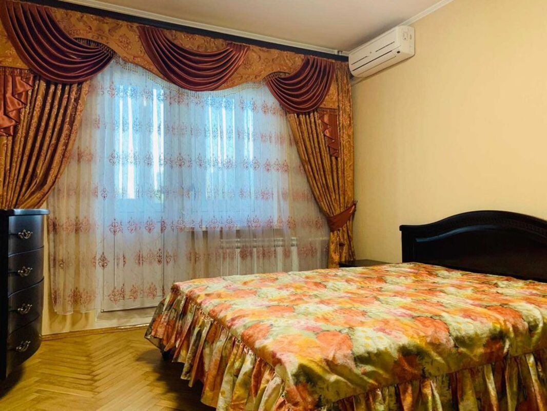 Продам 3-х комнатную квартиру по ул. Героев Днепра, 40-а (м. Героев Днепра) фото 1 Продам 3-х комнатную квартиру по ул. Героев Днепра, 40-а (м. Героев Днепра) фото 1