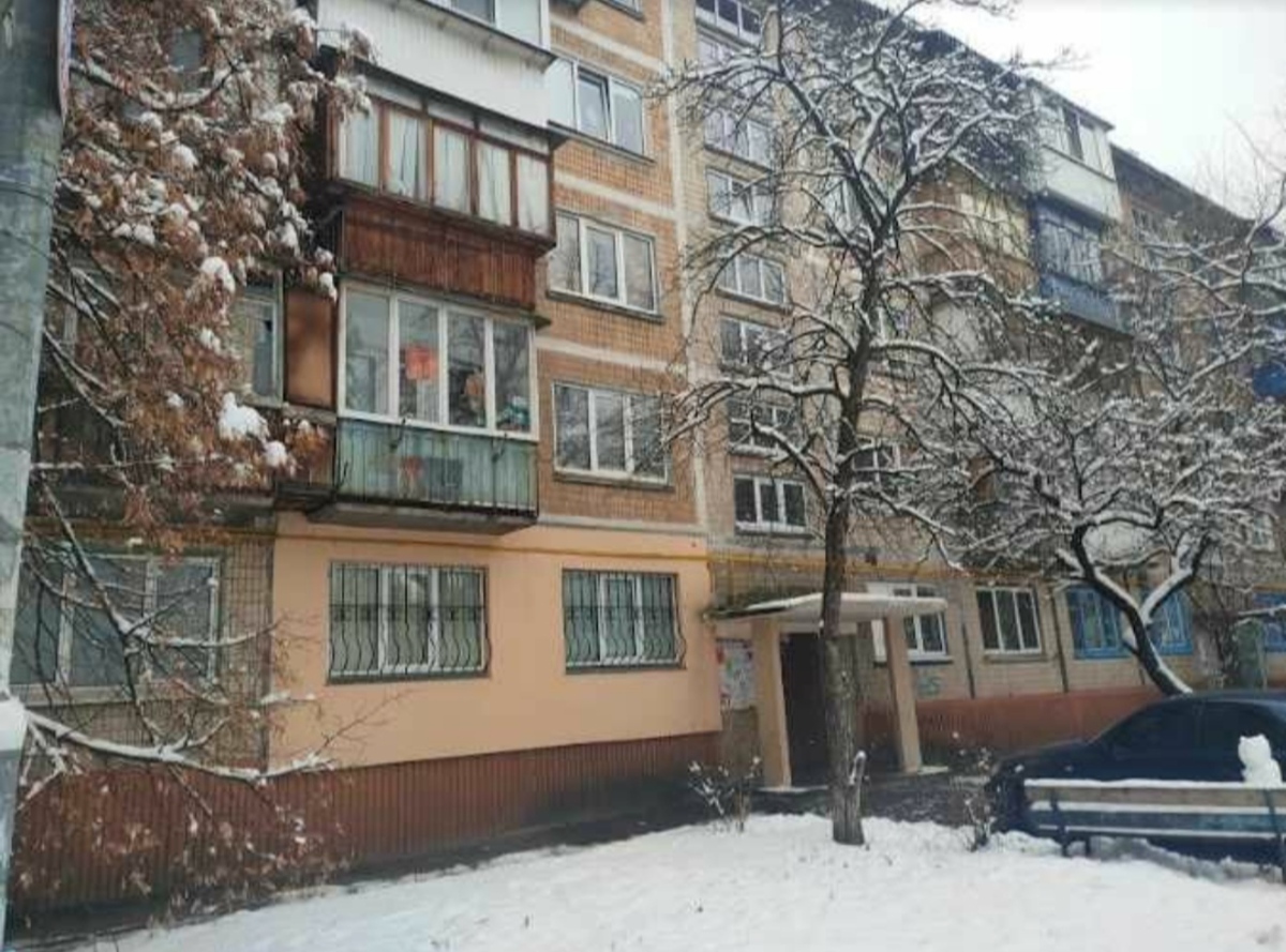 Продается однокомнатная квартира по ул. Курнатовкого, 19 (метро Черниговская) фото 1 Продается однокомнатная квартира по ул. Курнатовкого, 19 (метро Черниговская) фото 1