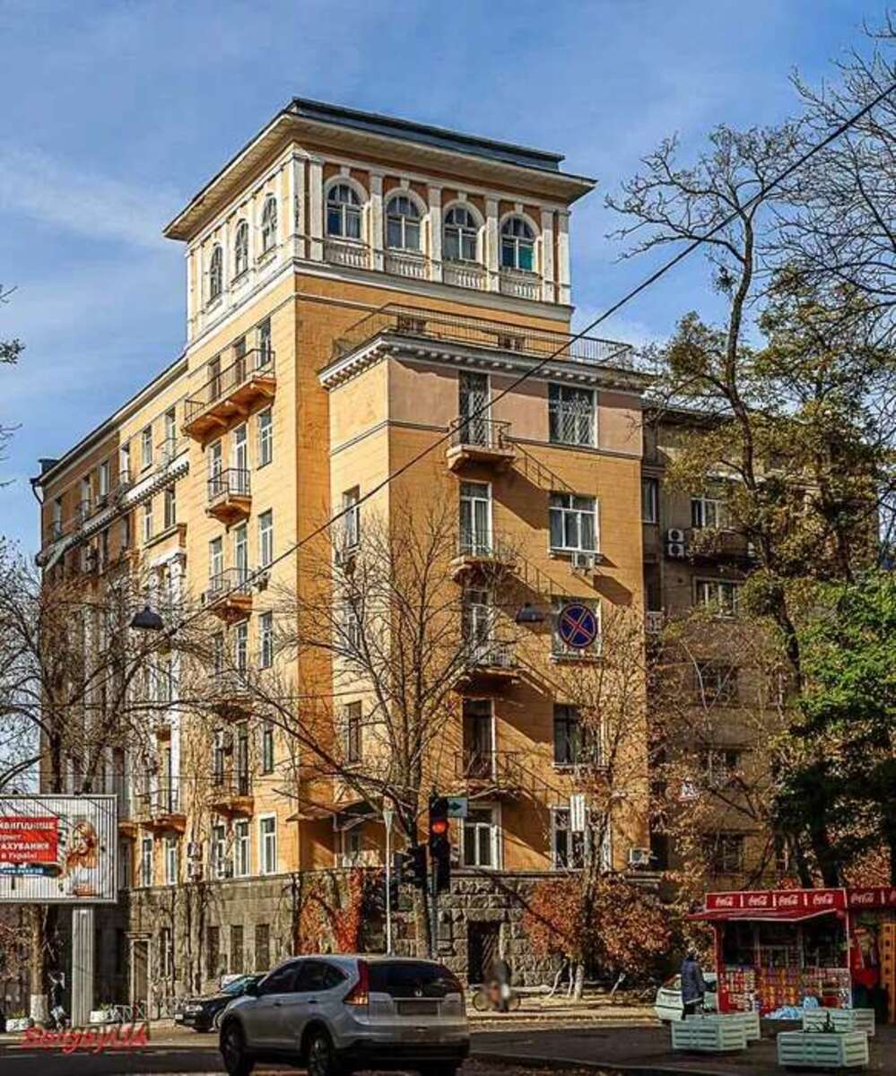 Продаться 5-ти комнатная квартира в исторической части города. ул. Богдана Хмельницкого, 68. фото 1 Продаться 5-ти комнатная квартира в исторической части города. ул. Богдана Хмельницкого, 68. фото 1