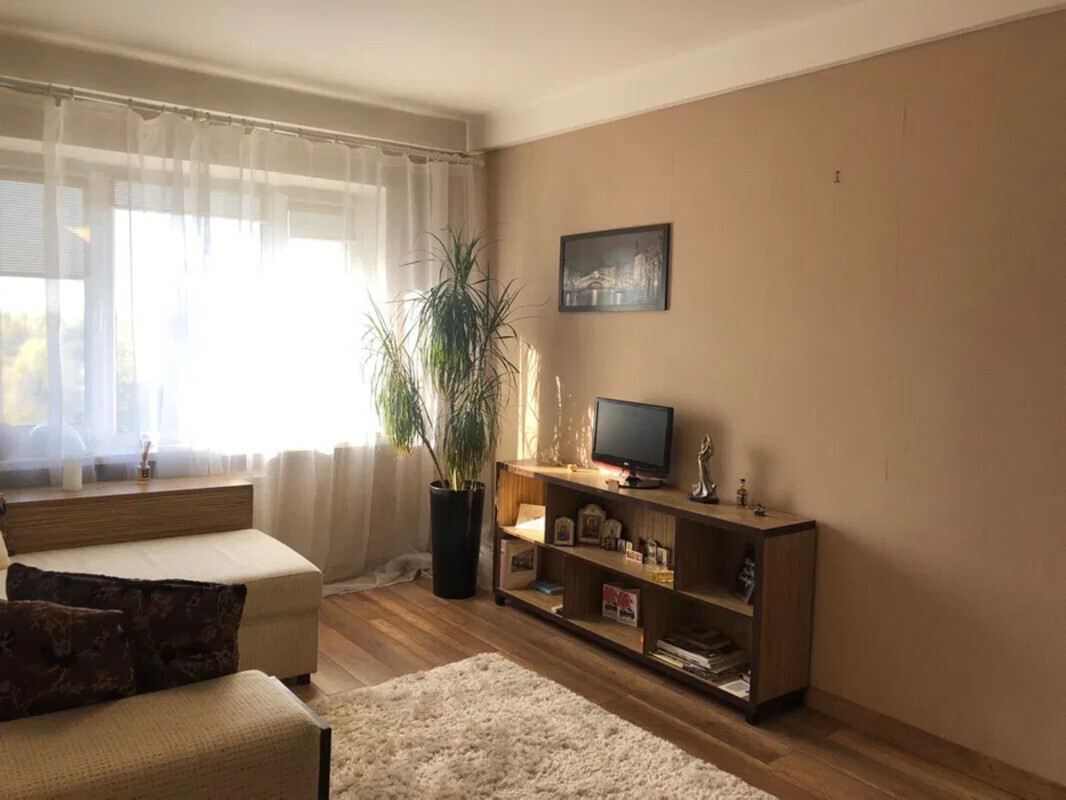 Продам 2-х комнатную квартиру по ул. Ивана Выговского( Маршала Гречко), 22 (м. Нивки) фото 1 Продам 2-х комнатную квартиру по ул. Ивана Выговского( Маршала Гречко), 22 (м. Нивки) фото 1