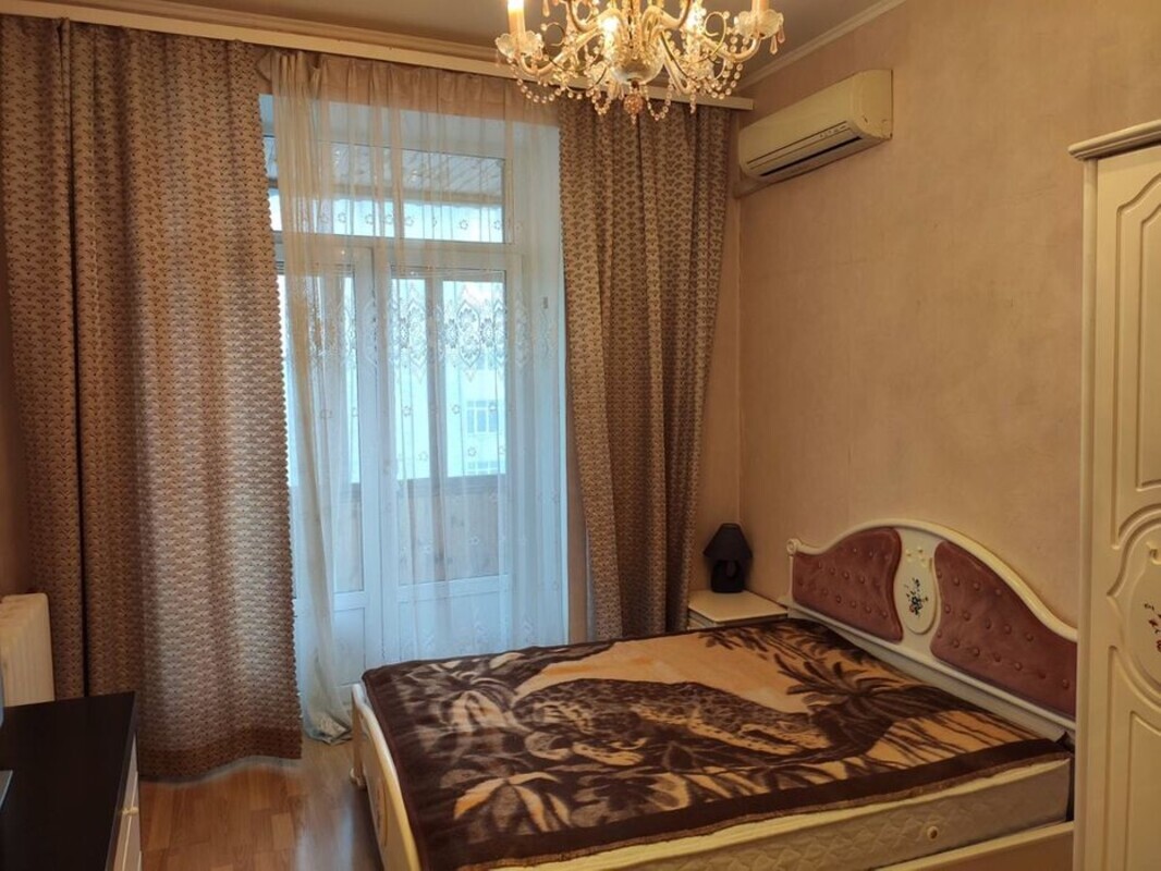 Продам 2-х комнатную квартиру, Кловский спуск 10 фото 1 Продам 2-х комнатную квартиру, Кловский спуск 10 фото 1