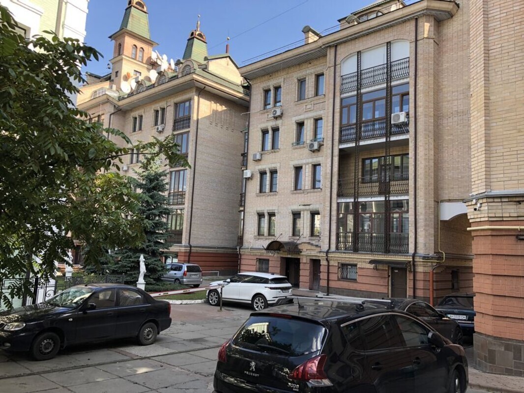 Продаю 3-х к квартиру в клубном доме премиум сегмента, Бехтеревский переулок 14.Отличное расположение с видом на Свято-Покровский Монастырь фото 1 Продаю 3-х к квартиру в клубном доме премиум сегмента, Бехтеревский переулок 14.Отличное расположение с видом на Свято-Покровский Монастырь фото 1