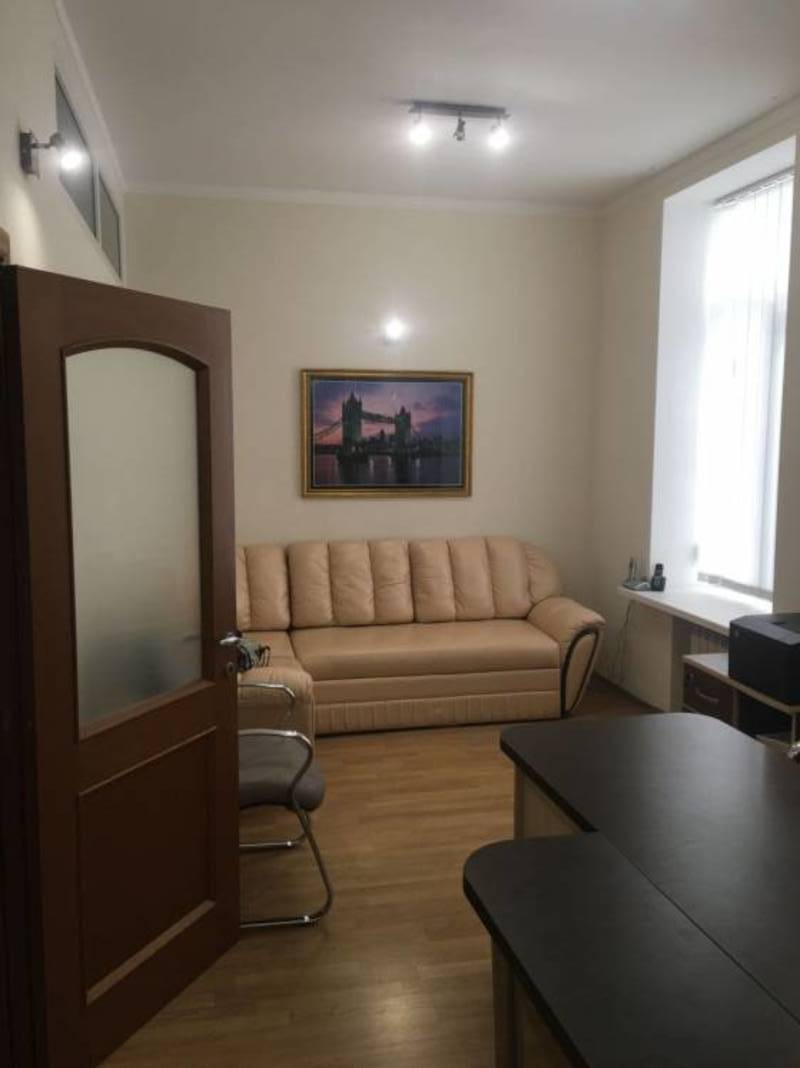 4-к квартира под офис, центр. Бессарабская площадь 9/1. фото 1 4-к квартира под офис, центр. Бессарабская площадь 9/1. фото 1