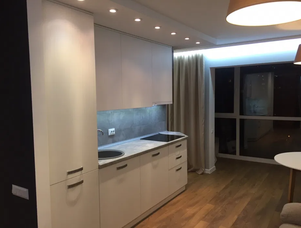 Продам 1-к квартиру с дизайнерским ремонтом на Печерске возле м.Лыбидская!!! фото 1 Продам 1-к квартиру с дизайнерским ремонтом на Печерске возле м.Лыбидская!!! фото 1