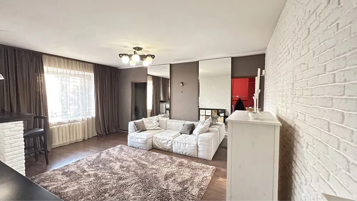 Продам 2к квартира ул. Никольско-Ботаническая 15/17А, рядом метро Льва Толстого, парка Шевченко фото 1 Продам 2к квартира ул. Никольско-Ботаническая 15/17А, рядом метро Льва Толстого, парка Шевченко фото 1