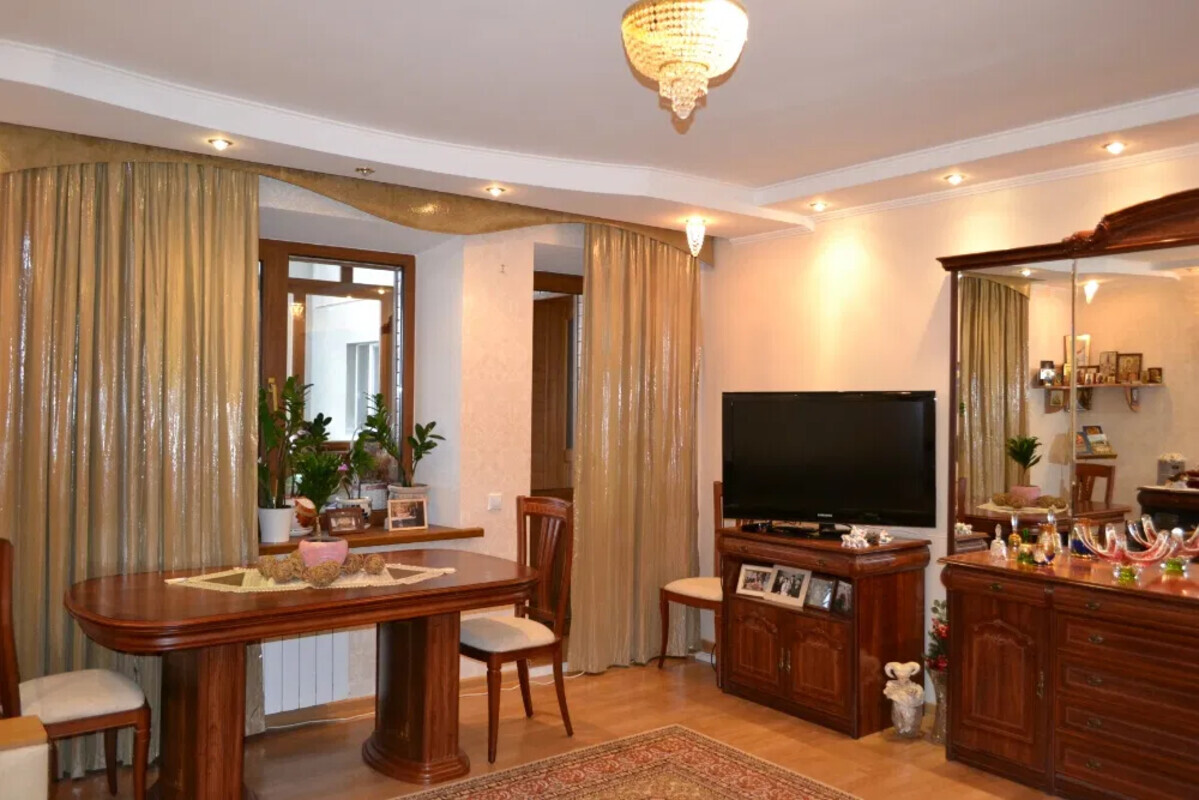 Продається квартира Київ, Дарницький, Декабристов ул., м. Харківська фото 1 Продається квартира Київ, Дарницький, Декабристов ул., м. Харківська фото 1