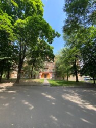  3-  ,    40,  .  1