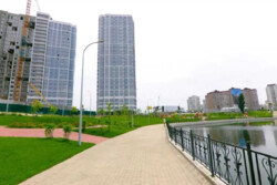 Продам 2х комна возле метро ЖК Лебединый Ревуцкого, 40г (метро Харьковская) фото 1 Продам 2х комна возле метро ЖК Лебединый Ревуцкого, 40г (метро Харьковская) фото 1