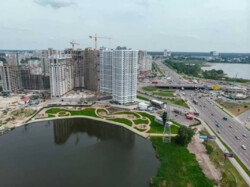 Продам 2х комна возле метро ЖК Лебединый Ревуцкого, 40г (метро Харьковская) фото 4 Продам 2х комна возле метро ЖК Лебединый Ревуцкого, 40г (метро Харьковская) фото 4