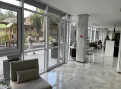     . , 18/16   'Henesi House' ( , ,  )  3