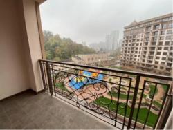 2-  , ,    (),  52  (Pechersk Plaza),     3