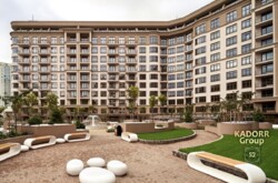 2-  , ,    (),  52  (Pechersk Plaza),     18