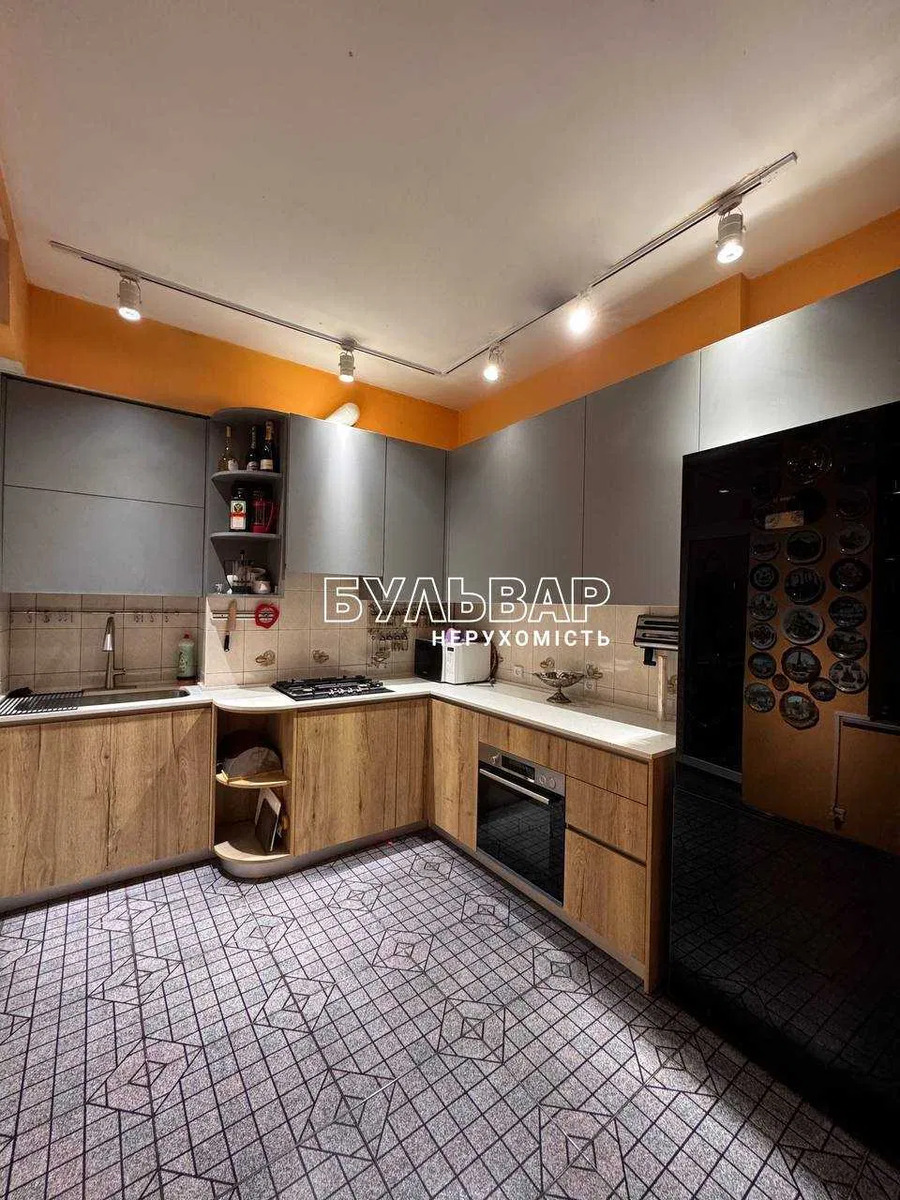 Продається квартира Харківська, Харків, Шевченківський, НАУЧНАЯ центр, Бориса Чичибабина ул., 8, м. Наукова фото 1 Продається квартира Харківська, Харків, Шевченківський, НАУЧНАЯ центр, Бориса Чичибабина ул., 8, м. Наукова фото 1