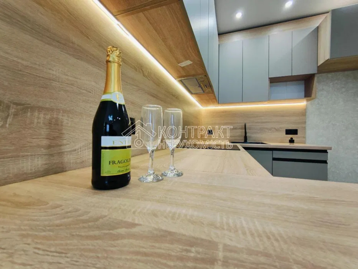 Продаж 1+1кв. ЖК Ньютона, Нові Будинки фото 1 Продаж 1+1кв. ЖК Ньютона, Нові Будинки фото 1