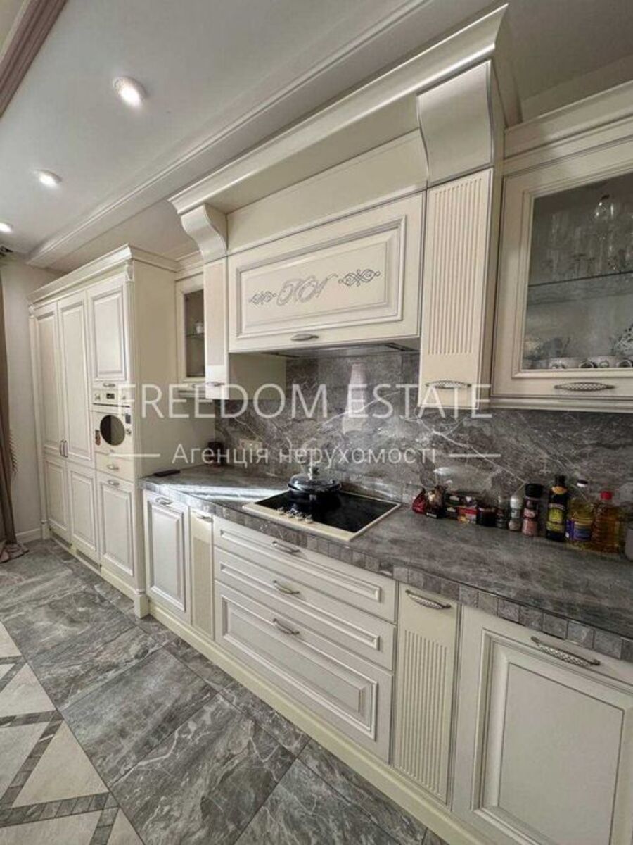 245 тыс.$ Премиальная квартира в центре 160 м2. Три спальни/ Новострой фото 1 245 тыс.$ Премиальная квартира в центре 160 м2. Три спальни/ Новострой фото 1