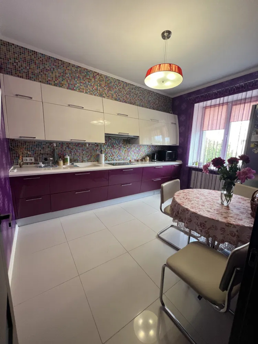 Продається квартира Харківська, Харків, Салтівський (Московський), Салтовка 531 м/р, Тракторостроителей пр., 103б, м. Студентська фото 1 Продається квартира Харківська, Харків, Салтівський (Московський), Салтовка 531 м/р, Тракторостроителей пр., 103б, м. Студентська фото 1