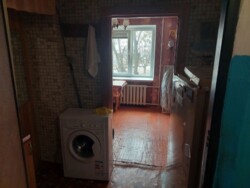 Продам гостинку на ул. Ньютона напротив новостроя фото 3 Продам гостинку на ул. Ньютона напротив новостроя фото 3