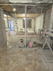 Продам дуже теплу квартиру, сталінка 84 кв. Вартових Неба (Тобольська) фото 5 Продам дуже теплу квартиру, сталінка 84 кв. Вартових Неба (Тобольська) фото 5