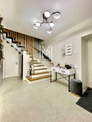 В продаже 2 - уровневая квартира в ЖК Радужный Дворец спорта с ремонтом, мебелью, техникой фото 3 В продаже 2 - уровневая квартира в ЖК Радужный Дворец спорта с ремонтом, мебелью, техникой фото 3