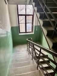 Продам Сталинку метро Уневерситет 74 м2 ул. Алчевских фото 5 Продам Сталинку метро Уневерситет 74 м2 ул. Алчевских фото 5