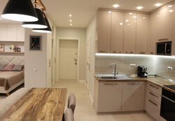 Продам 1 к.кв., Льва Ландау, 52Л фото 1 Продам 1 к.кв., Льва Ландау, 52Л фото 1