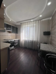 Продається квартира Харківська, Харків, Холодногірський, ПЕСОЧИН, Молодежная ул., 2а, м. Холодна гора фото 1 Продається квартира Харківська, Харків, Холодногірський, ПЕСОЧИН, Молодежная ул., 2а, м. Холодна гора фото 1