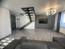 В продаже 3 - комнатная двухуровневая квартира в ЖК Лазурный фото 3 В продаже 3 - комнатная двухуровневая квартира в ЖК Лазурный фото 3