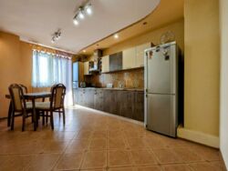 2-кімнатна квартира з ремонтом біля озера фото 1 2-кімнатна квартира з ремонтом біля озера фото 1