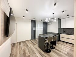 У продажу 3 - кімнатна квартира в ЖК Будинок з ротондами на вул. Сухумська, 11 фото 2 У продажу 3 - кімнатна квартира в ЖК Будинок з ротондами на вул. Сухумська, 11 фото 2