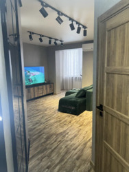 У продажу 1 - кімнатна квартира в ЖК Лазурний станція метро Центральний ринок фото 1 У продажу 1 - кімнатна квартира в ЖК Лазурний станція метро Центральний ринок фото 1