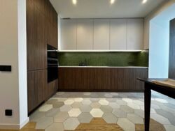 ������ 3� �������� �� ����-4 82 �2 �� ��. ����� ������� 272� + ������ + ����� ���� 6